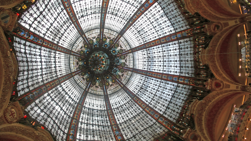 La coupole des galeries Lafayette Haussmann  25 juillet 2011.JPG - La coupole des Galeries Lafayette Haussmann. 25 juillet 2011